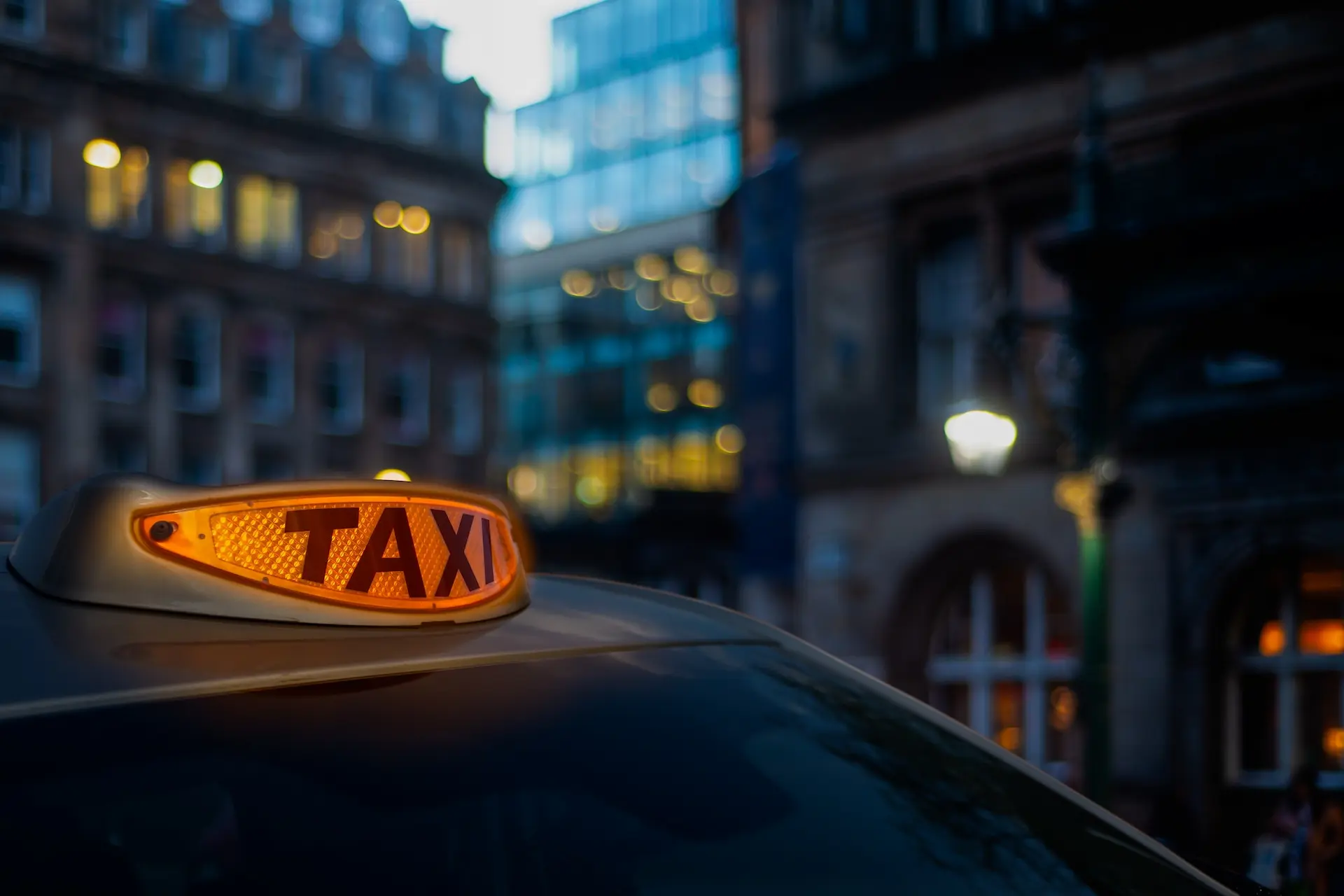 taxi-service-geelong Taxi vs Uber in Geelong